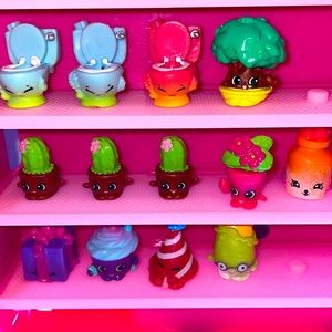 Shopkins Season 4 : Bundle of 13 / One Special Edition